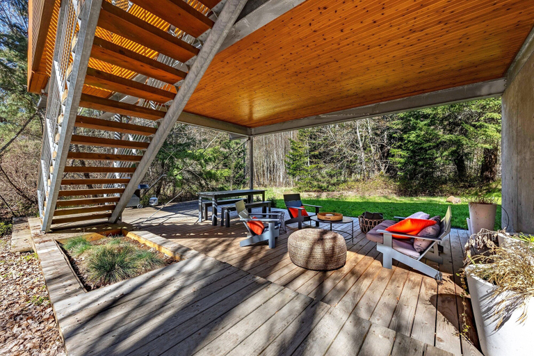 Terrace/patio, Neal Creek 2 Bedroom Home by RedAwning, Hood River