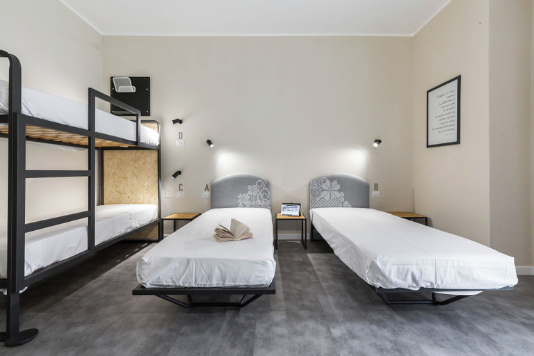 Bedroom 2, Piccolo Catalunya Hostel, Sassari