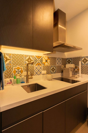 Private kitchen 5, Century Spire Condominium, Makati City