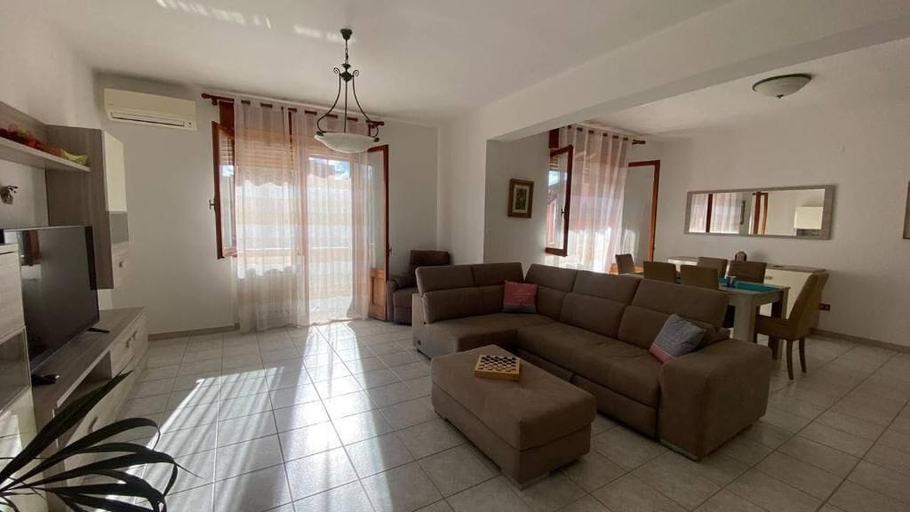 Living area 3, AffittaSardegna - Casa Turris, Sassari