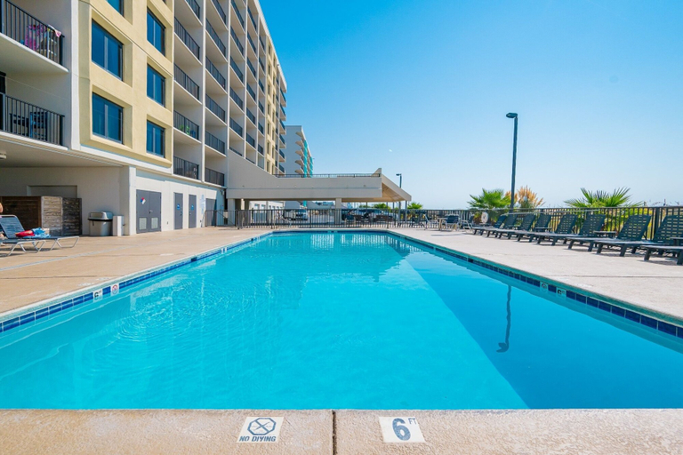Pool 2, Island Winds West 671 2 Bedroom Condo, Baldwin