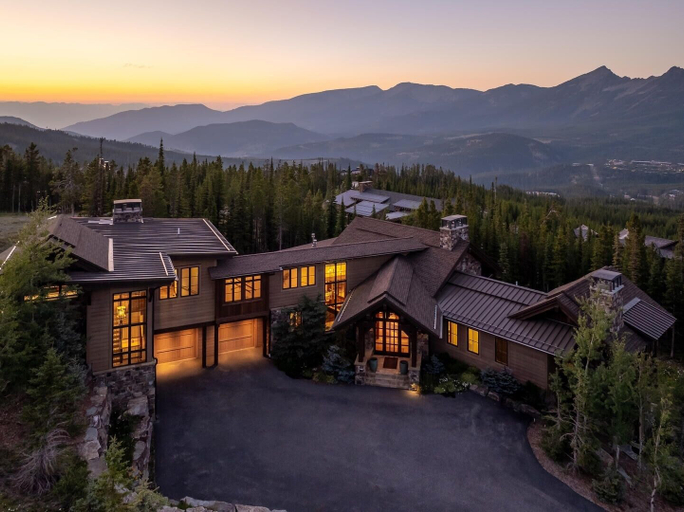 Exterior 3, 7 Renegade Rd 6 Bedroom Home by Moonlight Basin Lodging, Madison