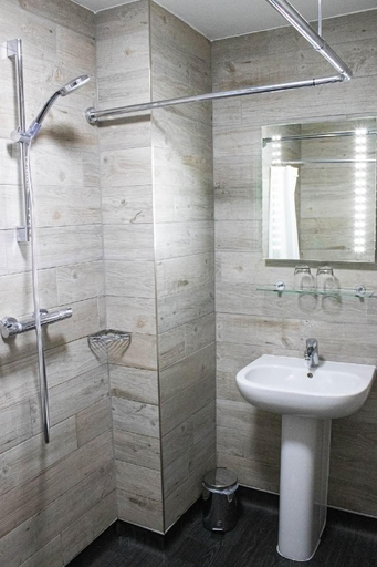 Bathroom 3, Belmont Llandudno, Conwy