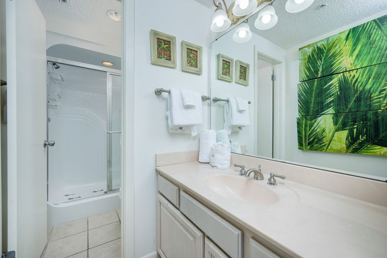 Bathroom 4, Phoenix X 404 3 Bedroom Condo, Escambia