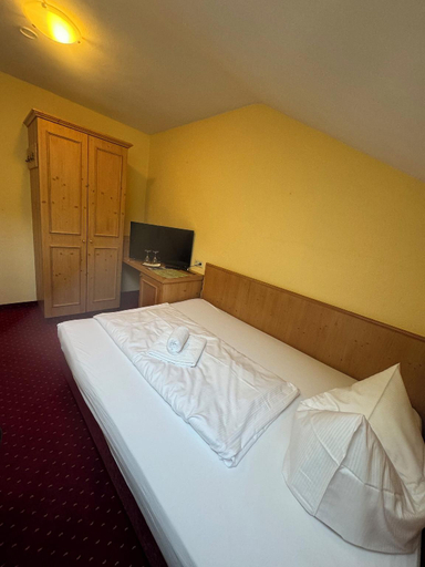 Bedroom 2, Landhotel Alte Post, Oberallgäu