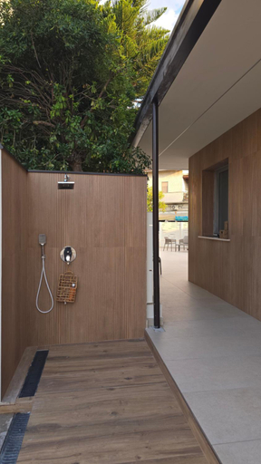 Shower 3, Vespucci Guest House, Pescara