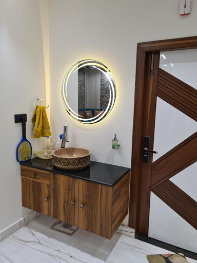 Bathroom 3, Dwivedi Villa, Agra