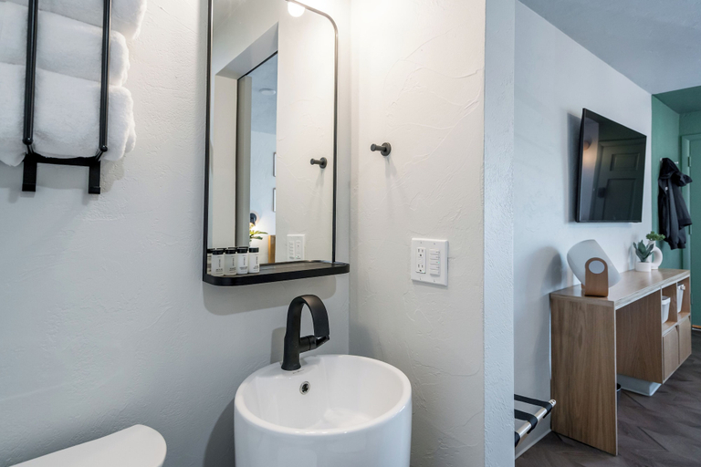 Bathroom 3, The Local Motel & Shops, Lane