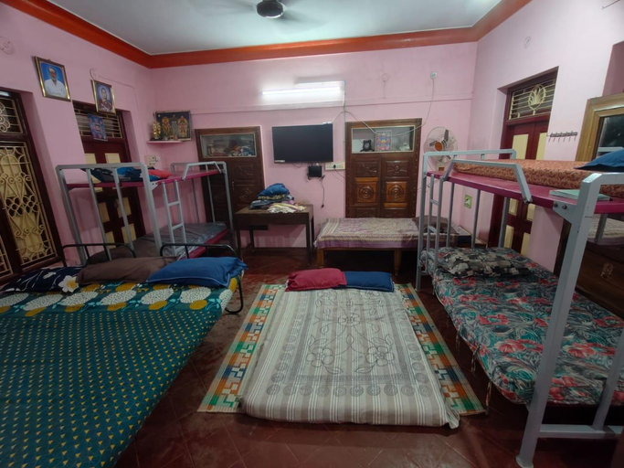Bedroom 1, Murugan Guest House, Tiruvannamalai