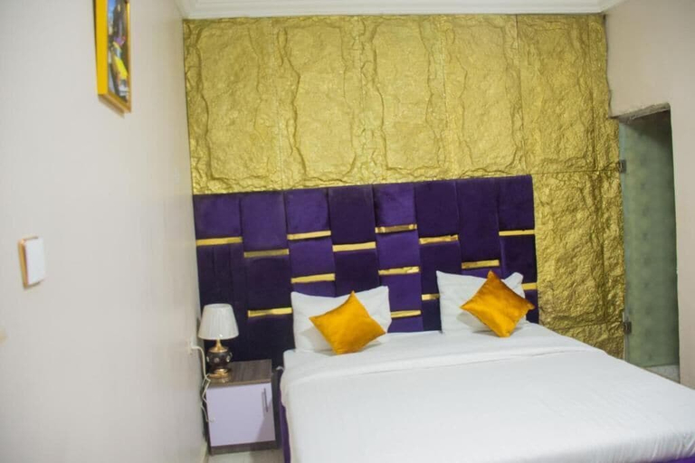 Room 2, Montevar Hotel, Oredo Edo