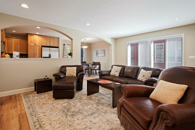 Living area 5, Ellie 30 Days Minimum 3 Bedroom Home by RedAwning, Deschutes