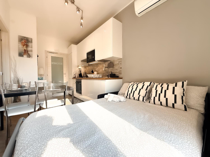 Bedroom 2, MilanHolidays, Milano