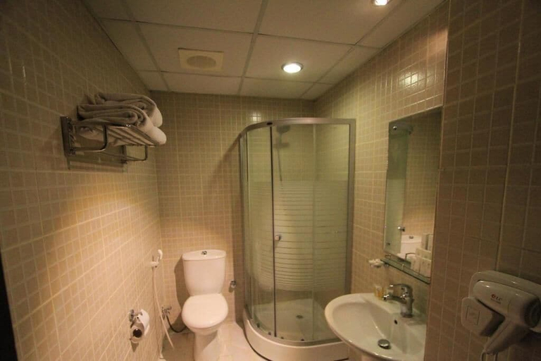 Bathroom 5, Al Rifaa Al Aziziyah Hotel Makkah, Makkah