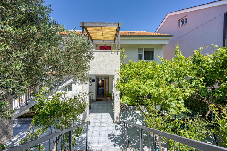 Exterior & Views 1, Enolabee Harbour View Apartment, Mali Lošinj