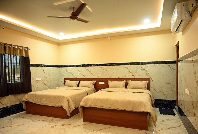 Room 5, Suba Lakshmi Guest House, Viluppuram