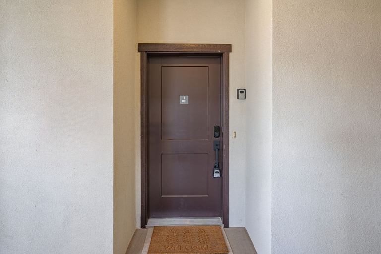 Interior 2, The Ranch 3 Bedroom Condo, Washington