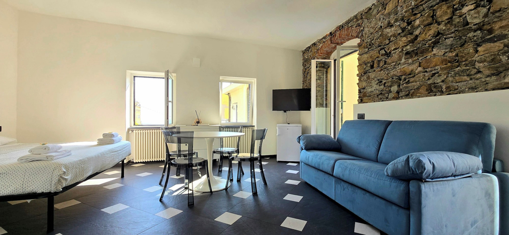 Living area 2, The Pirate's Penthouse- Bluchalet, La Spezia