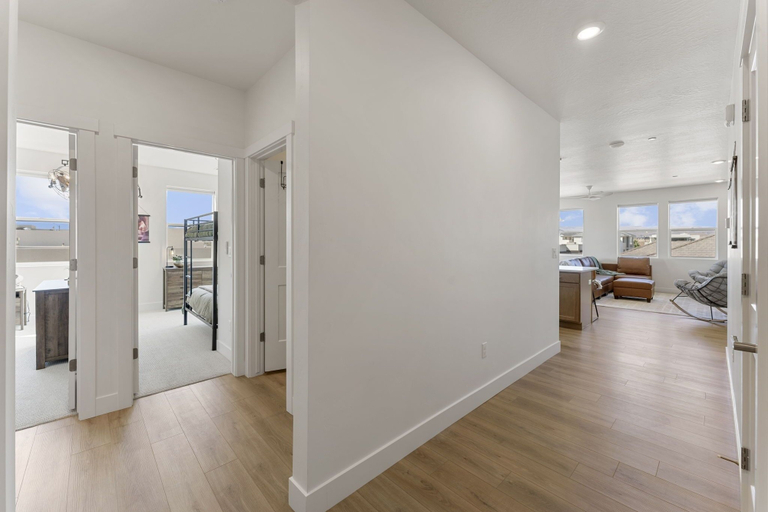 Interior 3, St. Gorgeous 3 Bedroom Condo, Washington