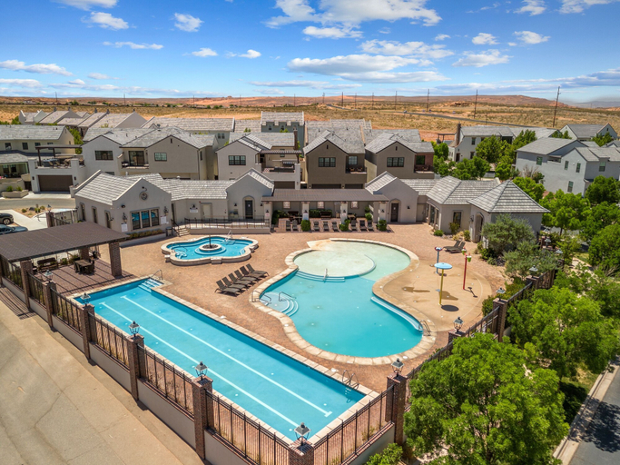 Pool 4, Desert Bungalow #h8 3 Bedroom Home, Washington