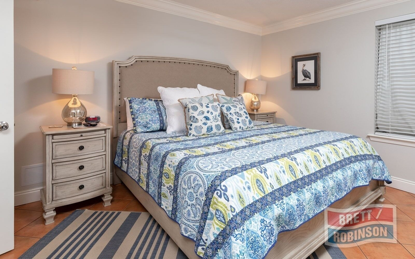 Room 4, Phoenix East 2 by Brett Robinson Vacations, Baldwin