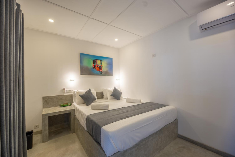 Bedroom 4, Royal Sea Wind Hotel, Matara Four Gravets