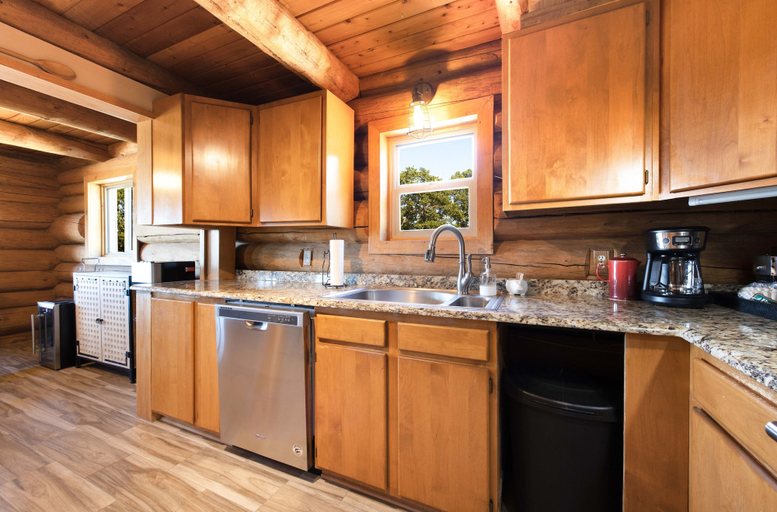 Private kitchen 3, Rowland Log Cabin 3 Bedroom Home by RedAwning, Klickitat