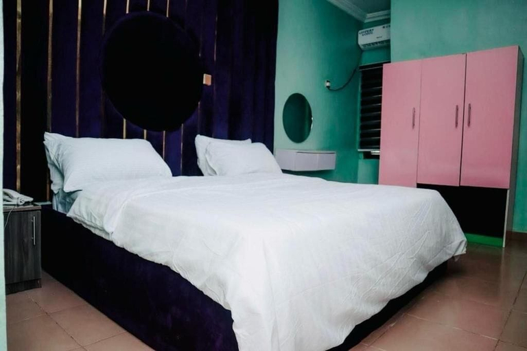 Room 3, Ajis Hotel, AbujaMun
