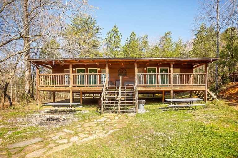 Exterior & Views, Bigfoot Lodge Room One, Polk