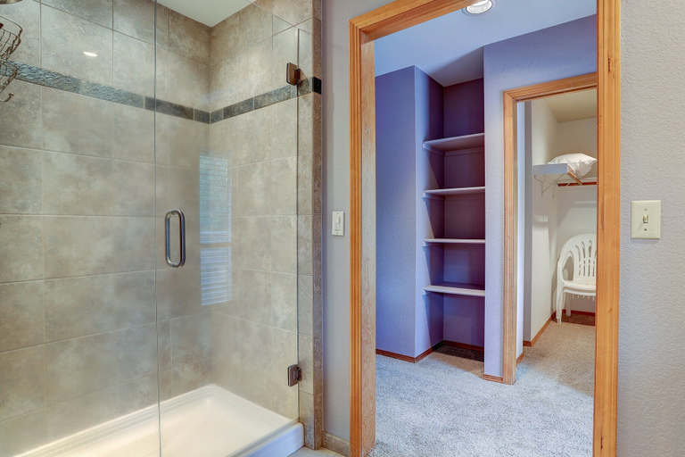 Bathroom 2, 16 Yellow Pine 3 Bedroom Home by RedAwning, Deschutes