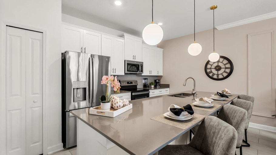 Interior 3, Contemporary Townhouse w BBQ & Pool Sleeps 12, Osceola