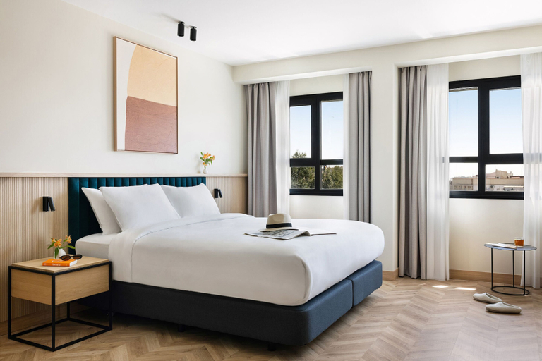 Bedroom 1, Aspasios Sofia Apartments, Madrid