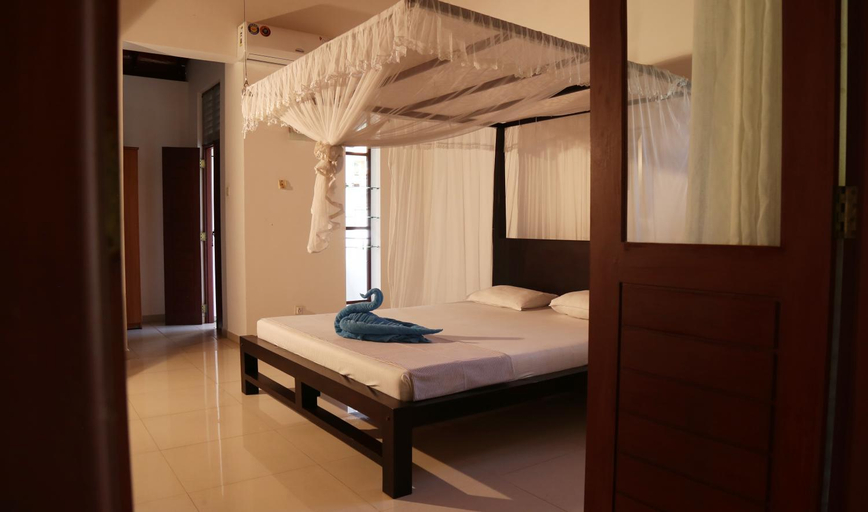 Others 2, Harris Villa, Hikkaduwa