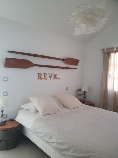 Bedroom 2, Ecluse de La Tindière, Loire-Atlantique