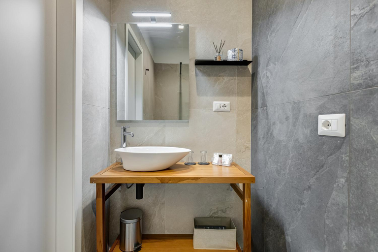 3, RELAIS SAN GIOVANNI, Roma