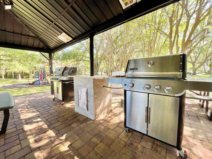 BBQ/picnic area, Serenity at Bahama Bay For 8, Polk