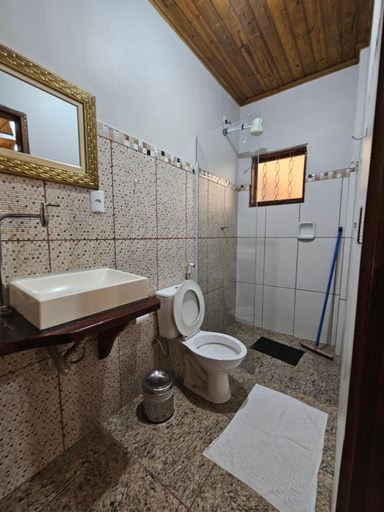 Bathroom 3, Pousada e Restaurante Clima da Serra, Cunha