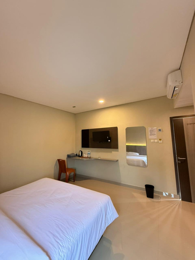 Others 3, Davam Hotel, Demak