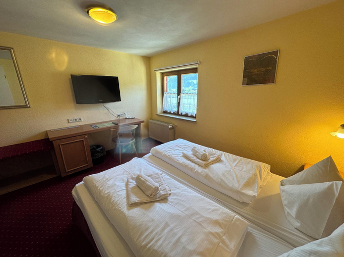 Bedroom 3, Landhotel Alte Post, Oberallgäu
