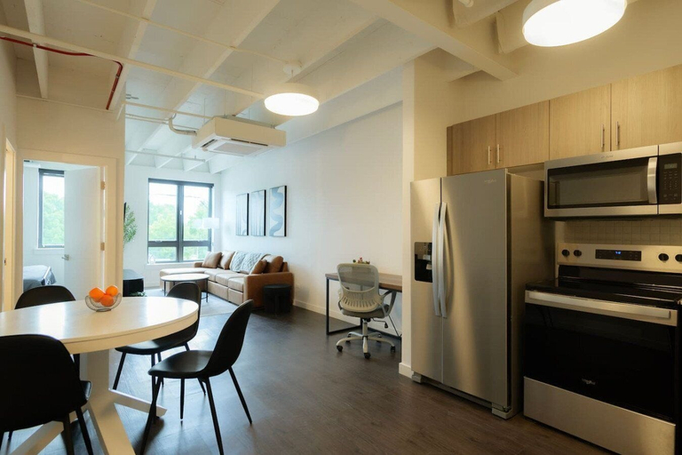 Interior 5, Above The Roots - Stylish Square, Tazewell