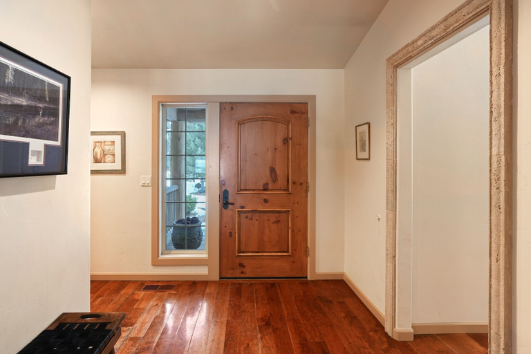 Interior 2, 20 Red Cedar 3 Bedroom Home, Deschutes