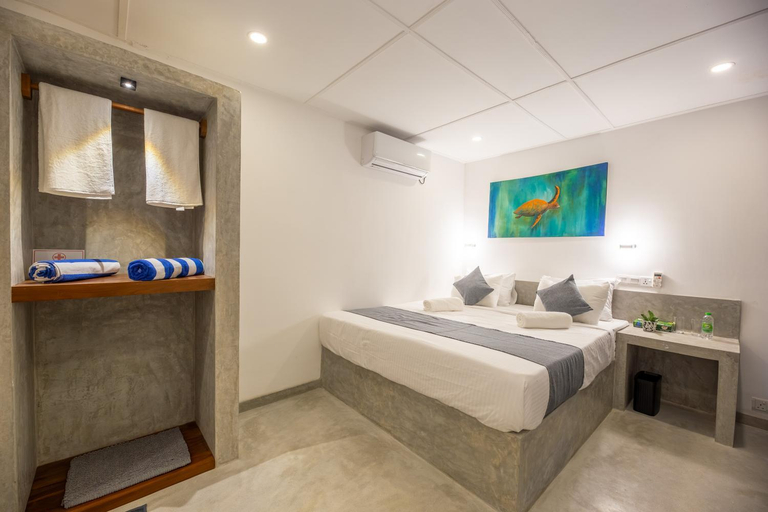 Bedroom 2, Royal Sea Wind Hotel, Matara Four Gravets