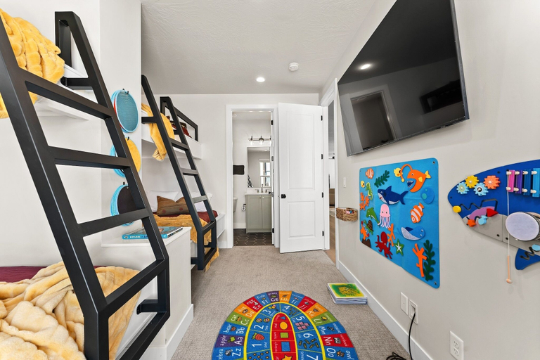 Room 5, Sensory Escape 8 Bedroom Townhouse, Washington