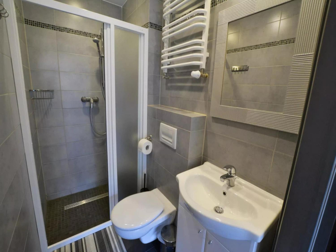 Bathroom 2, Comfortable holiday apartment close to the beach, Gryfice