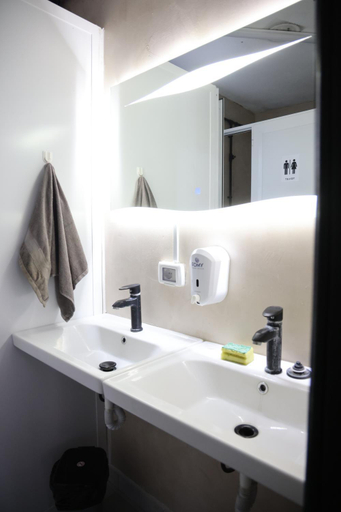 Bathroom 3, Shkodra Hostel & Day Tours, Shkodrës