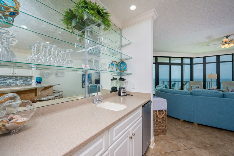 Interior, Phoenix West 1107 3 Bedroom Condo, Baldwin