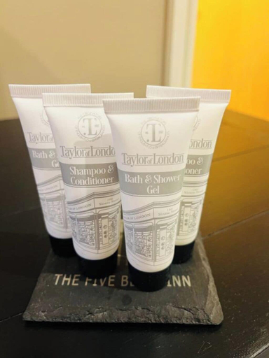 Bathroom amenities, The Five Bells Inn, Lincolnshire