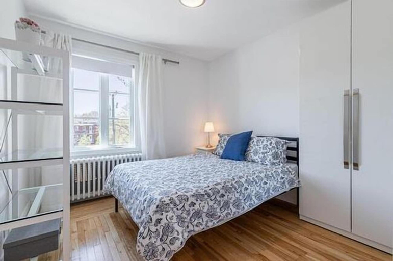 Room 5, Appartements Saint-Alexandre, Montréal