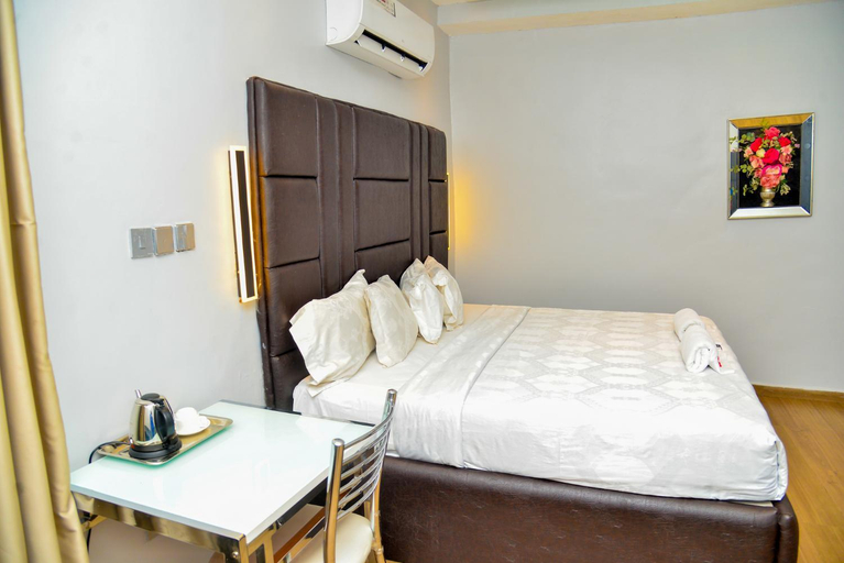 Bedroom 1, Triple Tee Luxury Hotel & Service Apartments Surulere, Mainland