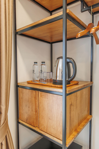 Coffee and/or coffee maker, Believe Inn, Ratchathewi