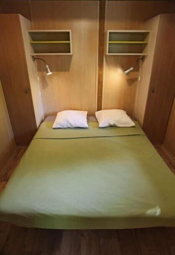 Room 2, Camping la Clairière, Lot